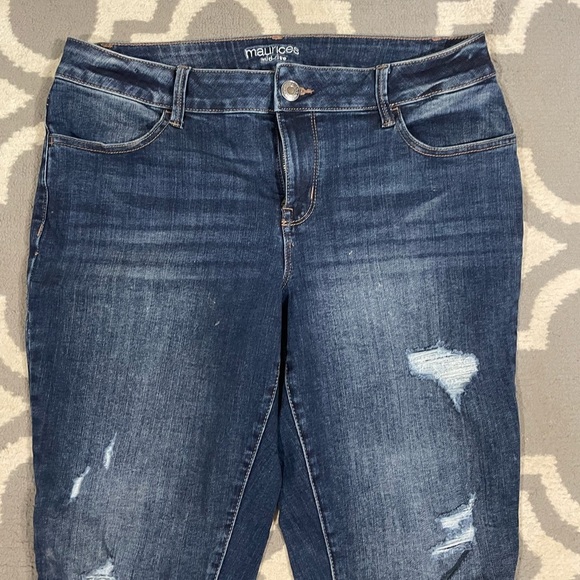 Maurices Mid Rise Dark Blue Distressed Jeggings Size Large - Picture 4 of 8